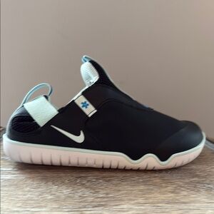 Nike women’s Zoom Pulse for nurses 7.5 NEW